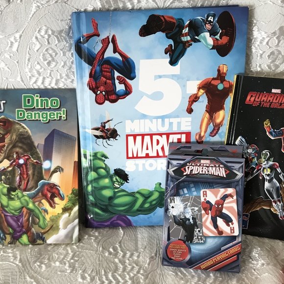 Me Reader Marvel Electronic Reader with Books, Cards, Games, 2014 Action Figure - Picture 2 of 10